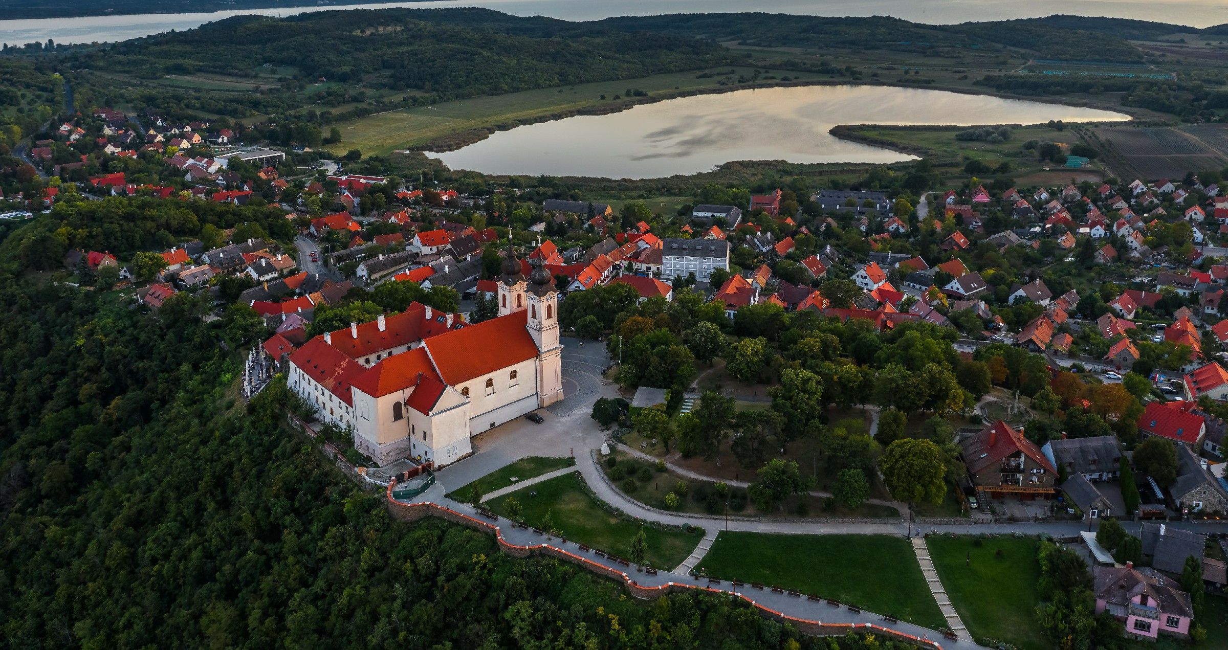 Tihanyi Apátság